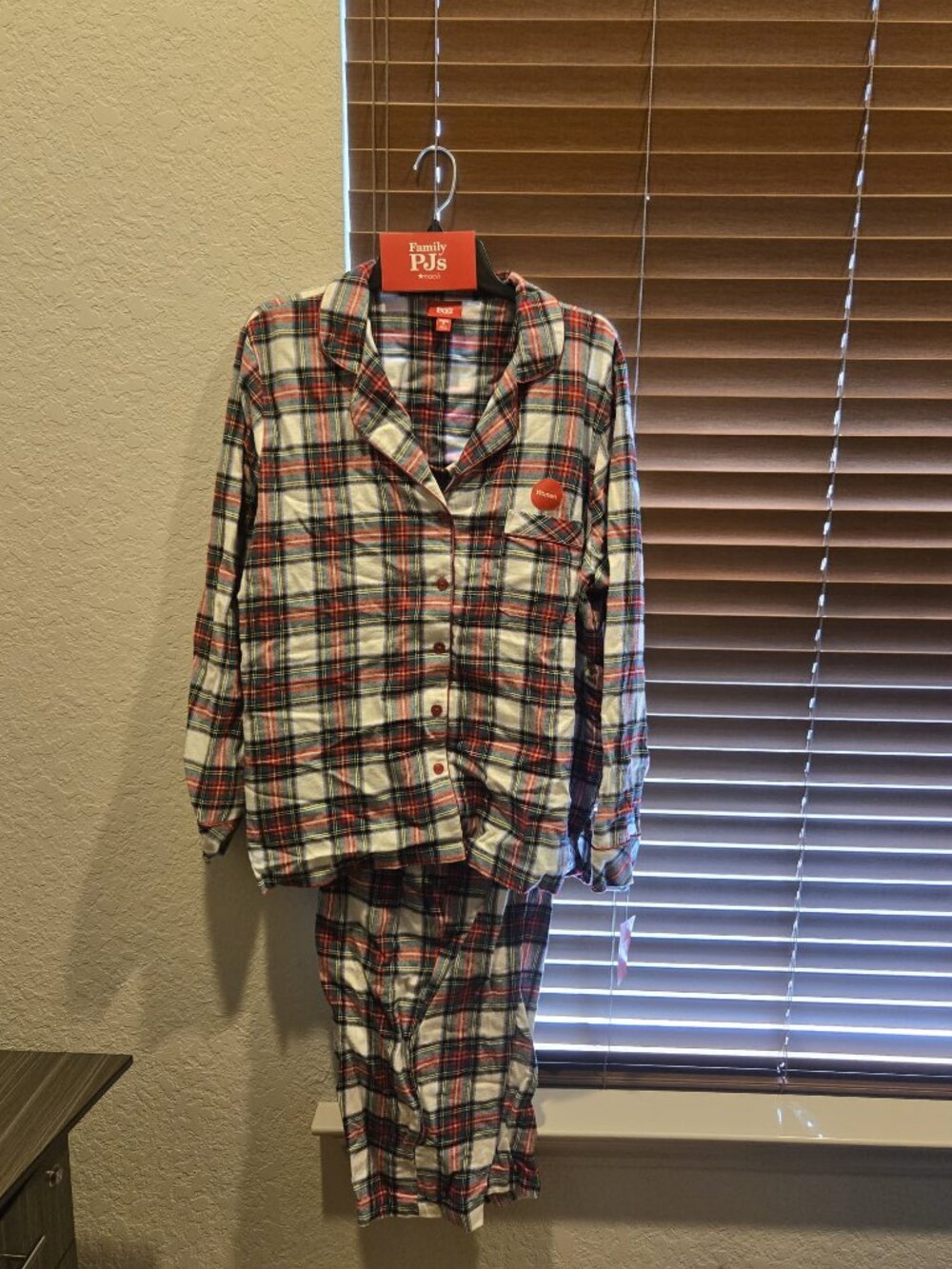 NWT Family PJs Macy’s Plaid Flannel Pajama Set